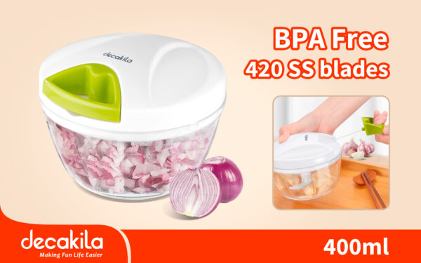 Manual garlic chopper